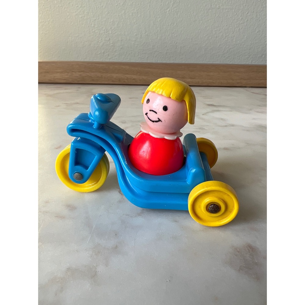 Vintage Fisher-Price Little Riders #656 Tricycle with Blonde Girl Figure - Picture 6 of 6
